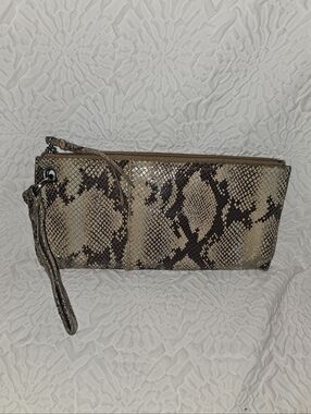 HOBO Vida Python Wristlet Clutch 10”x5”